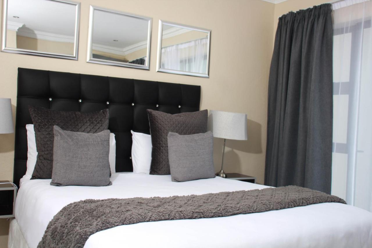 Dineo'S Lodge And Spa Burgersfort Exterior photo
