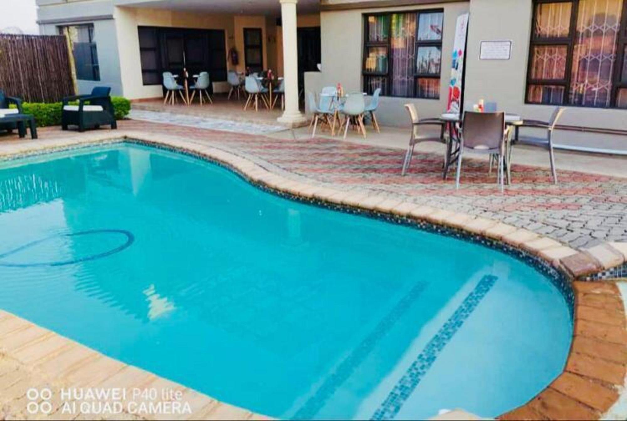 Dineo'S Lodge And Spa Burgersfort Exterior photo